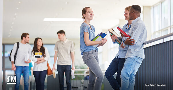 Dual Studieren im Zukunftsmarkt