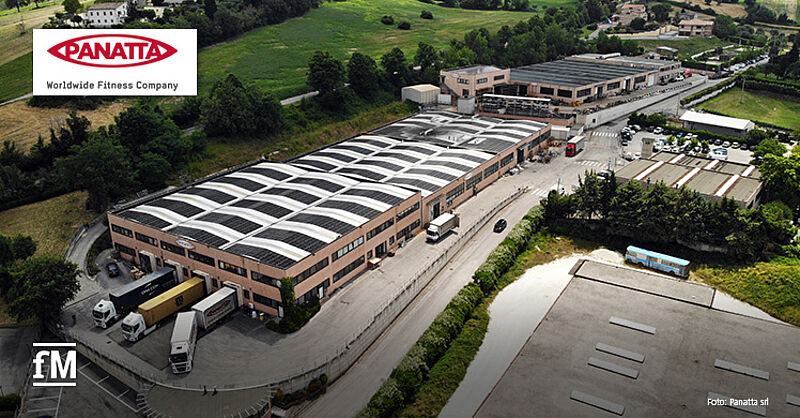Die neue Photovoltaikanlage auf dem Dach des Panatta-Hauptsitzes in Apiro (Italien)