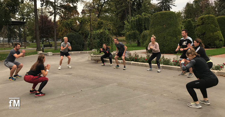 Frühsport im Park (Kalemegdanska Terasa, Belgrad) mit Fitnesstrainerin Bojana Paljic.