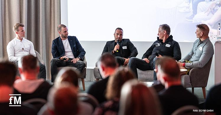 Diskussionsrunde mit Nick Bol (Geschäftsführer Myokraft Kevelaer), Ralf Senn (CEO PlenaVita, Schweiz), Michael Maute (BGM-Experte), Henrik Gockel (Gründer und CEO von PRIME TIME fitness) und Moderation Andreas Kreil (Director Sales Excellence bei EGYM)