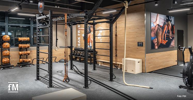 Die 'Turnecke' im neuen FitX Fitnessstudio in Kaiserslautern bietet Raum und Equipment für Functional Training