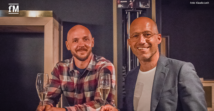 Gäste der Pre-Opening Party ELBGYM Stadthöfe Hamburg: Ralph Pfeifer (Managing Director Eleiko Sport GmbH, links) und Dr. Marc Weitl (Geschäftsführung cardioscan GmbH).