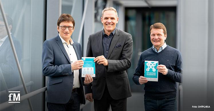 Die Professoren Dr. Jörg Loth, Dr. Bernhard Allmann und Dr. Arne Morsch (v. l. n. r.)