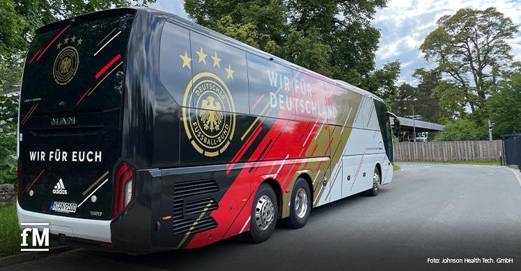 Wir für Deutschland: DFB-Teambus in Herzogenaurach