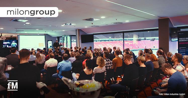 Mehr als 320 Fitness- und Gesundheits-Einrichtungen zu Gast in fünf deutschen Stadien: Nachbericht und Impressionen zur milon & five Stadiontour 2022.