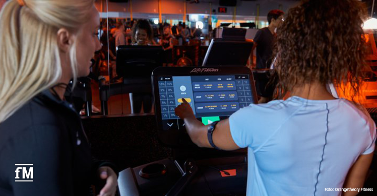 Orangetheory Fitness: Intervalltrainingskonzept auf Basis der Herzfrequenz kombiniert Wissenschaft, Coaching und Technologie und expandiert in Deutschland.