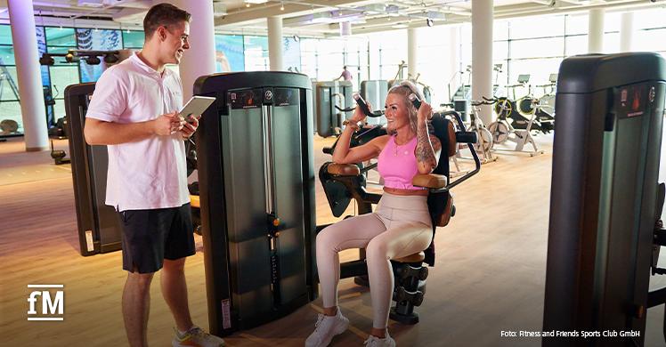 Sports Club Studio in Hamburg-Wandsbek mit großem Sportpool, Wellnessbereich und modernsten Geräten