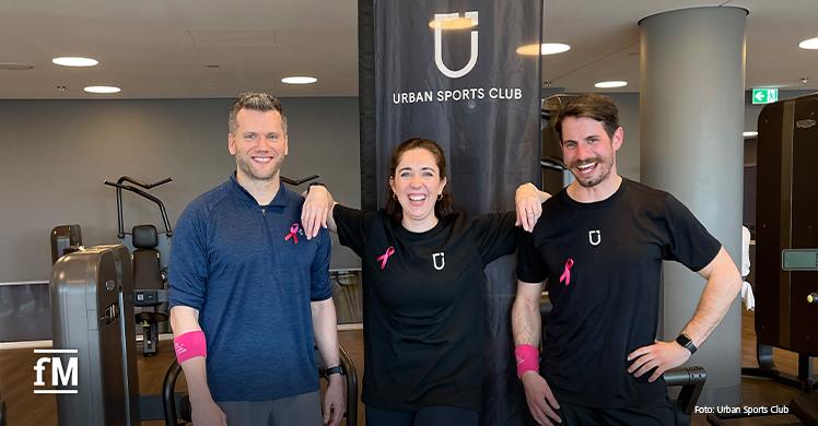 Franziska Müller (PR Managerin Urban Sports Club) mit Patrick Soxhlet (rechts, VP Partner Management bei Urban Sports Club) beim Urban Sports Club Community Event am Weltfrauentag für Pink Ribbon Deutschland