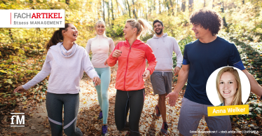 Abwechslung durch Outdoor-Gruppentraining: Walking als sanftes Ausdauertraining im Freien.