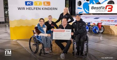 BestFit Group verbindet Fitness mit sozialem Engagement für eine gerechtere Zukunft: Kristina Vogel, Michelle Romanski, Celina Wolski, Wolfram Kons und Errol Marklein beim RTL-Spendenmarathon