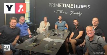 Besiegelt: PRIME TIME fitness (PTF) managt seine Premiumstudios künftig mit YOND by ruleev (von links): Serge Reit (Co-Founder & CEO YOND), Nicolas Kübler (Co-Founder & CTO YOND), Vanessa Bresch (Mitgliederzentrale PTF), Tim Suchland (Gesamtleiter Training PTF), Markus Schneider (Operativer Leiter PTF), Patrick Baumann (Leiter Member Management PTF) und Henrik Gockel (Gründer und Geschäftsführer PTF).