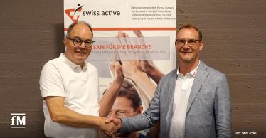 Staffelübergabe bei swiss active: Reto Conrad (links) tritt als Präsident ab, Marcus Schwedhelm übernimmt.